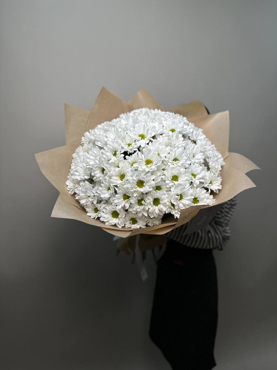 Букет с хризантемой- 25шт | Цветы в Костроме | ул. Сенная, д. 26 - Самые  стильные букеты в городе